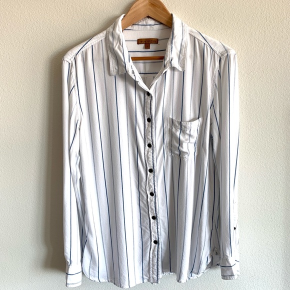 JACHS Girlfriend Button Down - Picture 2 of 9